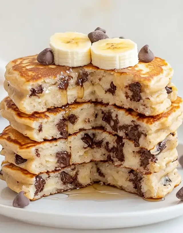 banana-chocolate-chip-pancakes-recipe-easy-fluffy