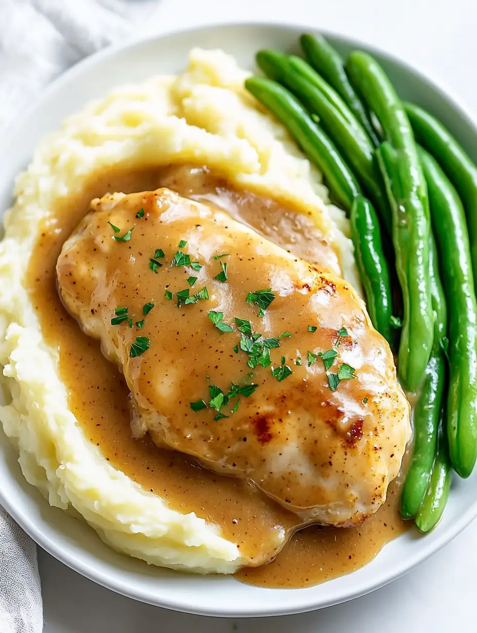 Easy Creamy One-Pan Chicken and Gravy Recipe 9 easy-one-pan-chicken-and-gravy-recipe-1