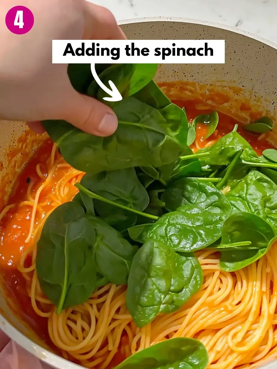 Meghan Markle Pasta Recipe 16 Adding-the-spinach