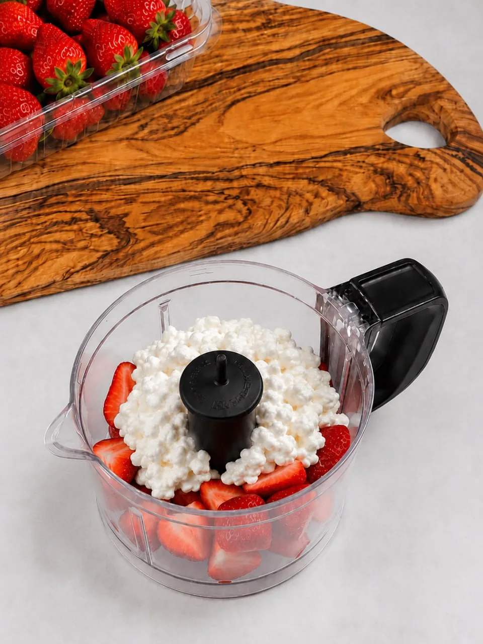 cottage-cheese-and-fresh-strawberries-in-food-processor